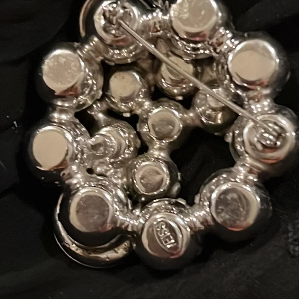 Vintage Weiss Austrian crystal large horseshoe brooch